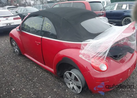 2006 Volkswagen New Beetle 2.5/2.5 (A6) z USA, uszkodzony, nr VIN 3VWRF31Y96M306239